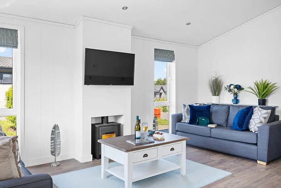 5 Roadford Lakes Lodges