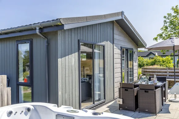 Poppy at 5 Roadford Lakes Lodges