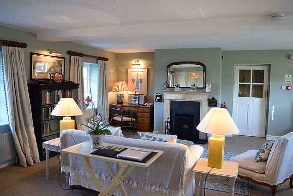 Byron Cottage