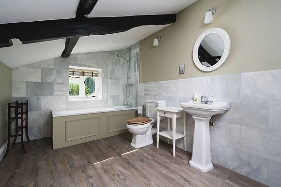 Summergreen Farmhouse