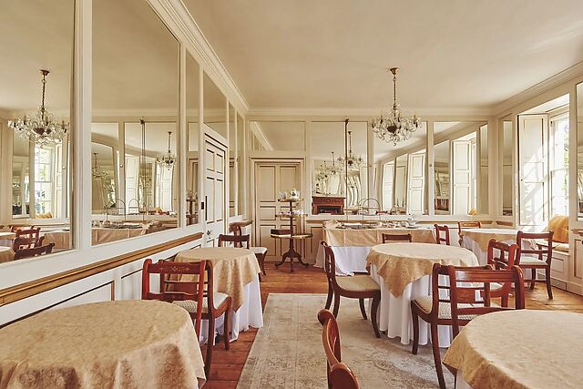 Queen Anne Manor