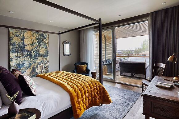 Yew Grand Suite