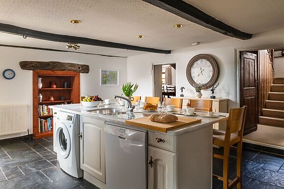 Honey Buzzard Farmhouse