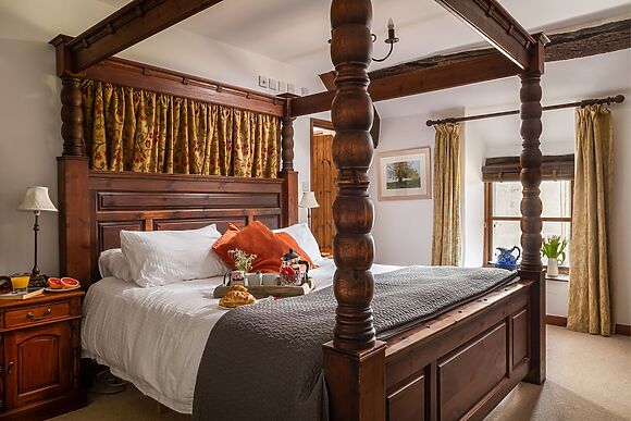 Honey Buzzard Farmhouse