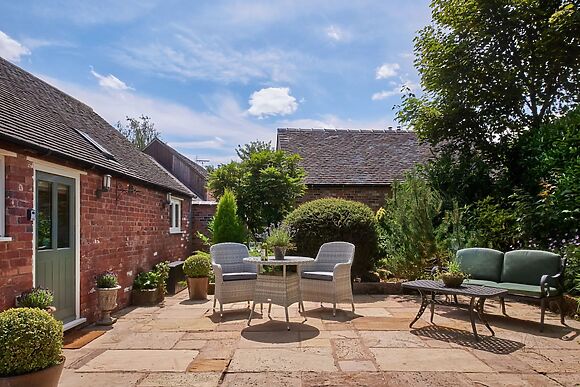 Hollington Barns