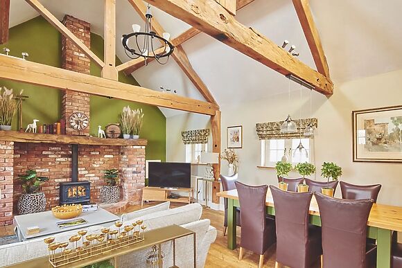 Hollington Barns