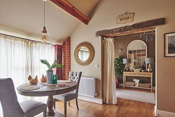 Hollington Barns