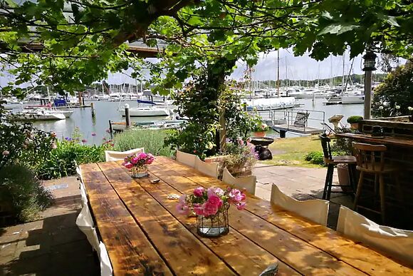 Hamble Riverside Cottage