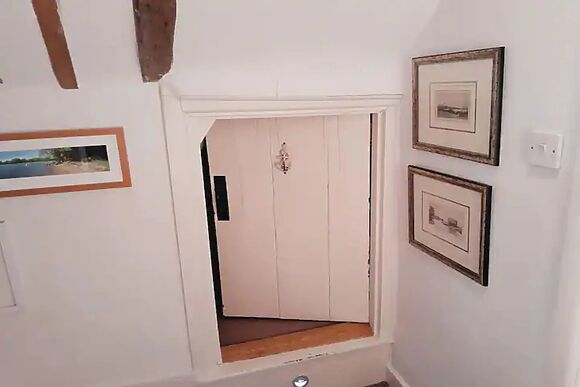 Hamble Riverside Cottage