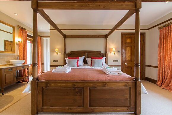Yew Tree Farmhouse