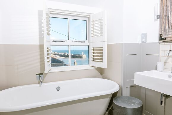 Harbourview House