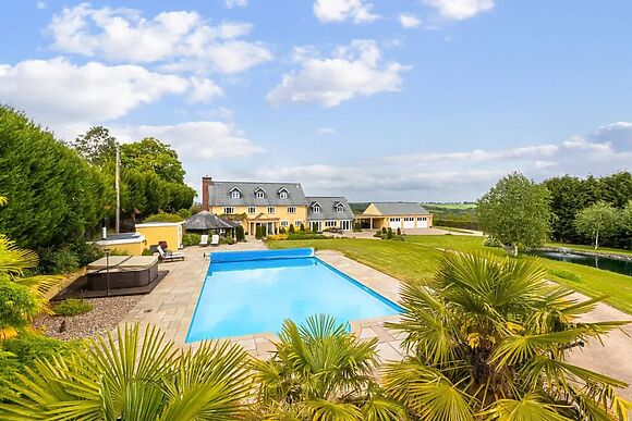Broadridge Manor