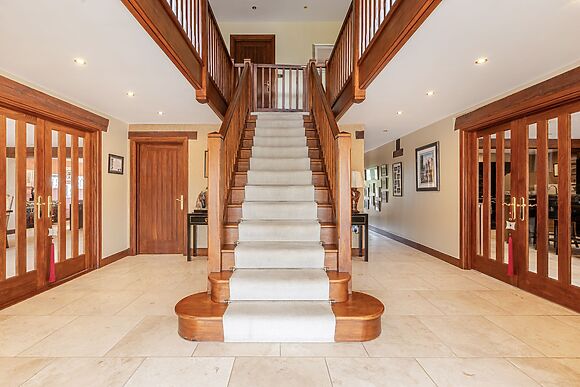 Broadridge Manor