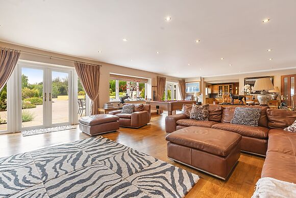 Broadridge Manor