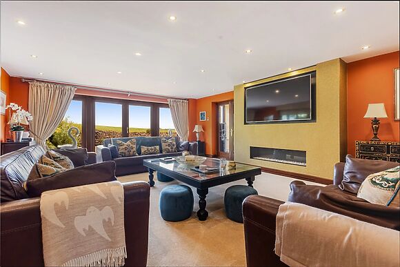 Broadridge Manor