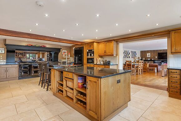 Broadridge Manor