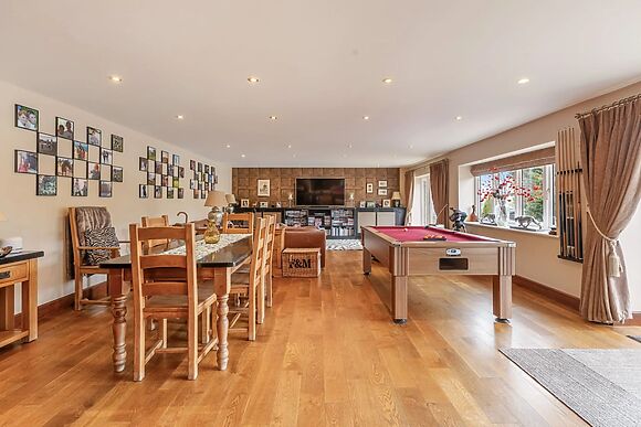 Broadridge Manor