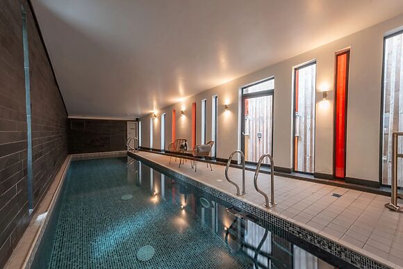 Silver Crescent House