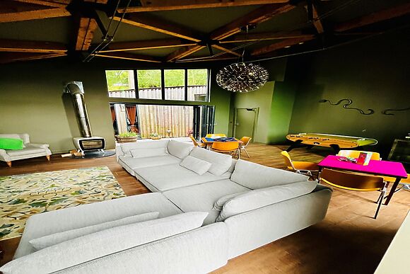 Silver Crescent House