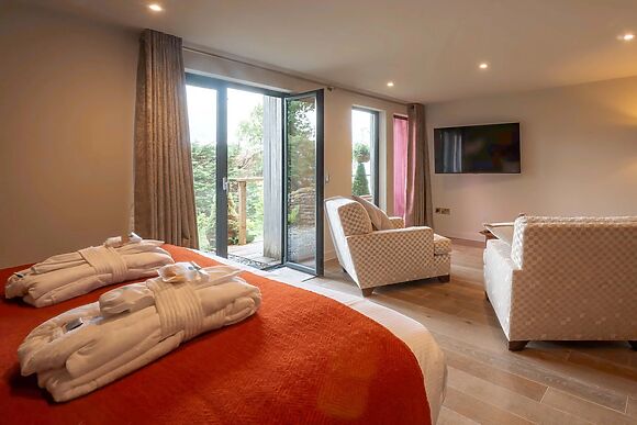 Silver Crescent House