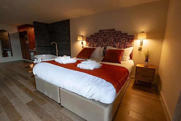 Silver Crescent House