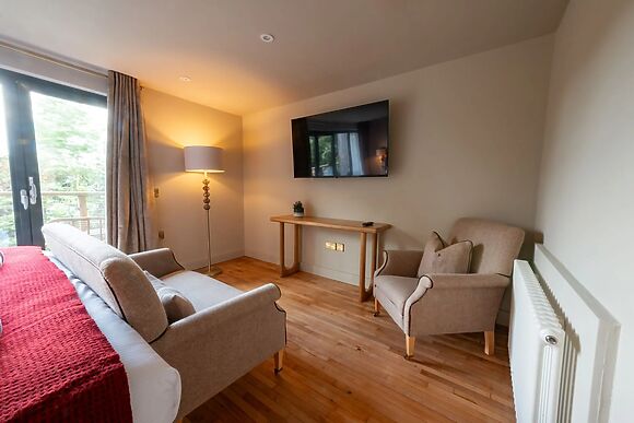 Silver Crescent House