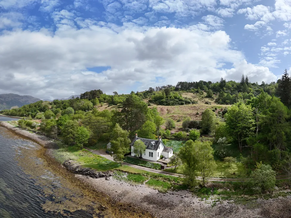 Rhunacairn exterior