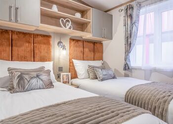 Platinum 2 Bed Spa - Aber Bay Holiday Park, Clarach