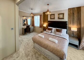 Platinum Lodge Bay View Spa (Pet) - Aber Bay Holiday Park, Clarach