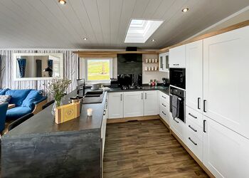 Platinum Lodge Bay View , Platinum Lodge - Aber Bay Holiday Park, Clarach