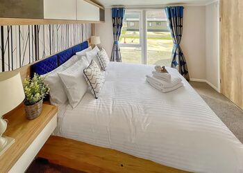 Platinum Lodge Bay View  - Aber Bay Holiday Park, Clarach