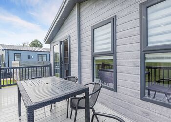 St Andrew&rsquo;s Lodges VIP (Pet) - Addlethorpe Country Park, Addlethorpe