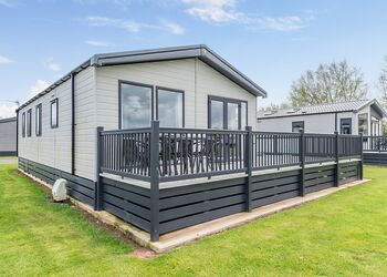 Sunningdale Lodge - Addlethorpe Country Park, Addlethorpe