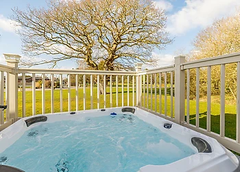 Lakeside Holiday Home VIP P/F 