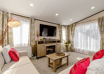 Waterside Lodge VIP P/F 