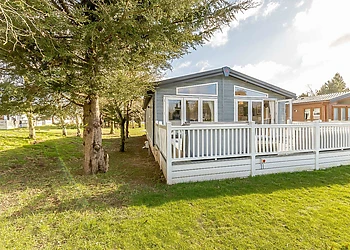 Waterside Platinum VIP P/F 