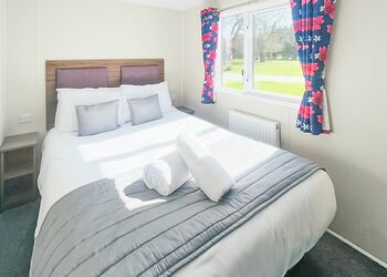 The Hideaway - Allerthorpe Country Park, Pocklington