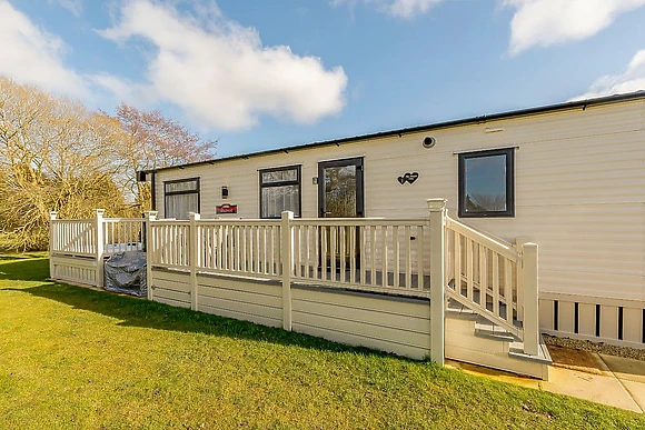 Lakeside Holiday Home VIP P/F 