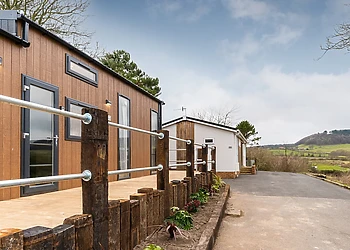 Applegrove Lux Barn 1