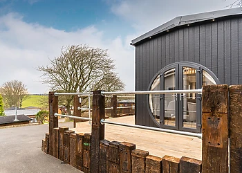 Applegrove Lux Barn 1