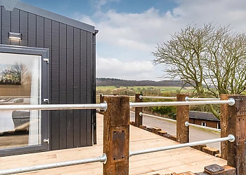 Applegrove Lux Barn 1