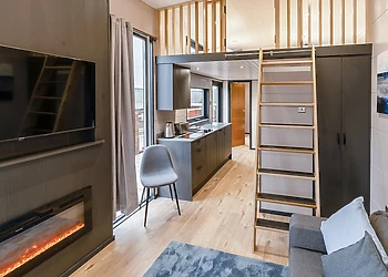 Applegrove Lux Barn 1