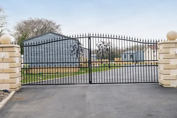 Arran Hills, Kilwinning