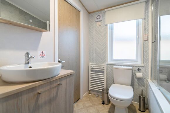 Platinum 2 Lodge - Alberta Holiday Park, Whitstable