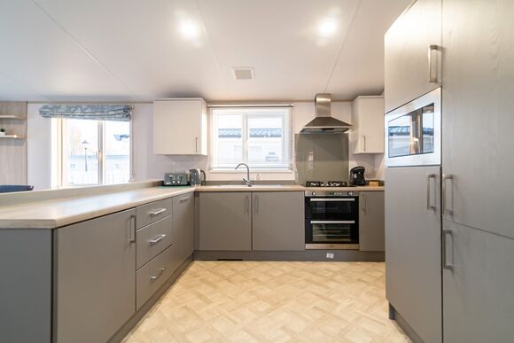 Platinum 3 Lodge - Alberta Holiday Park, Whitstable