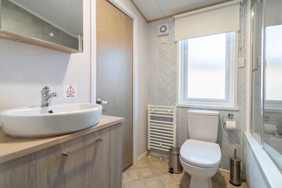 Platinum 3 Lodge - Alberta Holiday Park, Whitstable