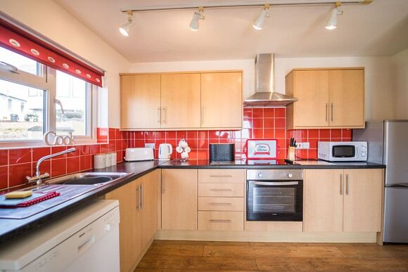 Silver 3 Bed Apt - Amroth Castle Holiday Park, Amroth