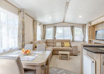 Willow 2 - Andrewshayes Holiday Park, Axminster