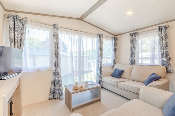 Willow 2 - Andrewshayes Holiday Park, Axminster