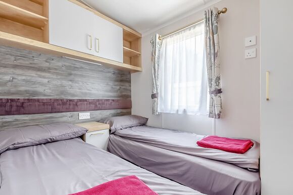 Beech 3 Hot Tub - Andrewshayes Holiday Park, Axminster